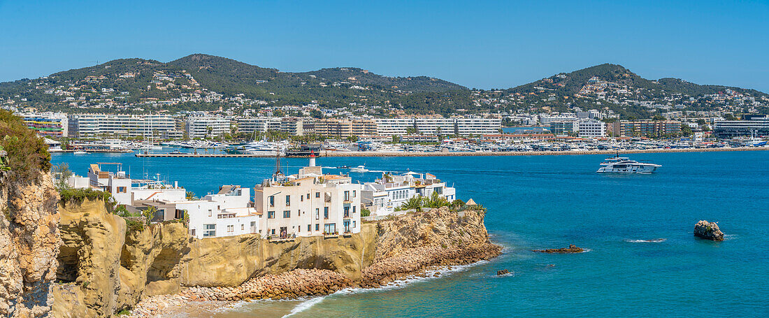 Blick von Dalt Vila auf das Meer, Ibiza-Stadt, Eivissa, Balearen, Spanien, Mittelmeer, Europa
