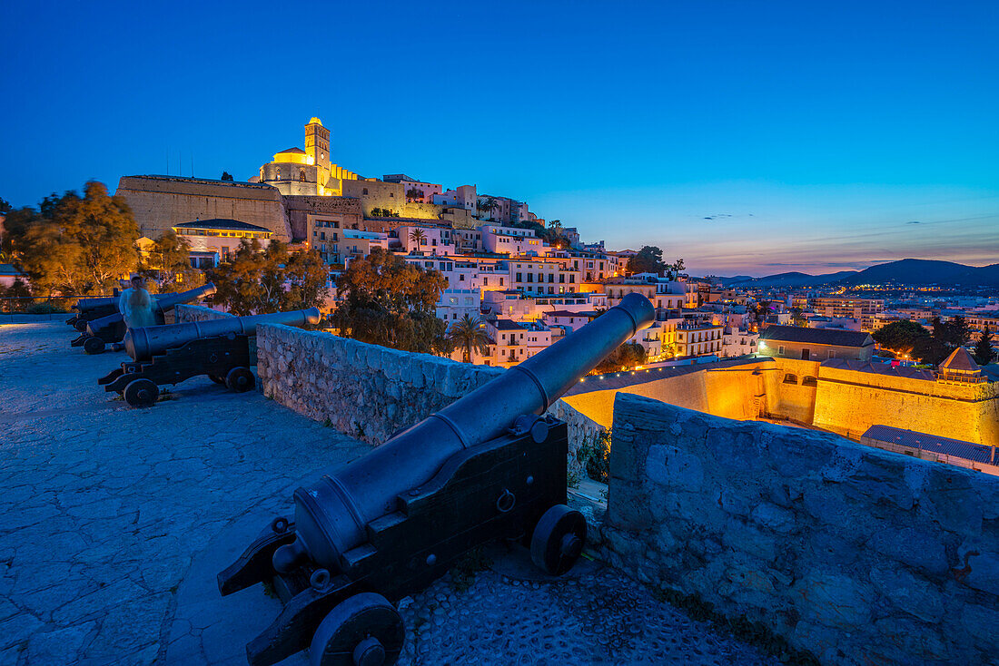View of Bastion, cannons, ramparts, Cathedral and Dalt Vila old town at dusk, UNESCO World Heritage Site, Ibiza Town, Balearic Islands, Spain, Mediterranean, Europe