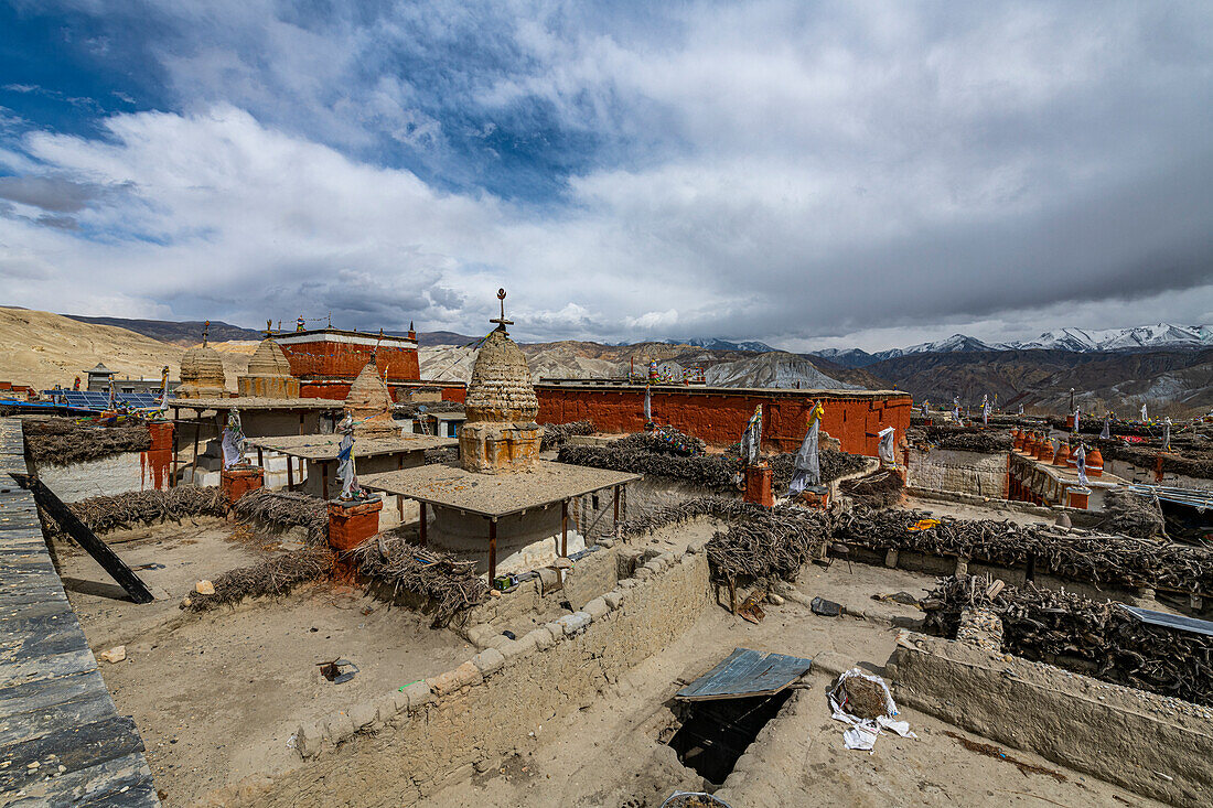 Stupas (chorten) in Lo-Manthang village, Kingdom of Mustang, Himalayas, Nepal, Asia