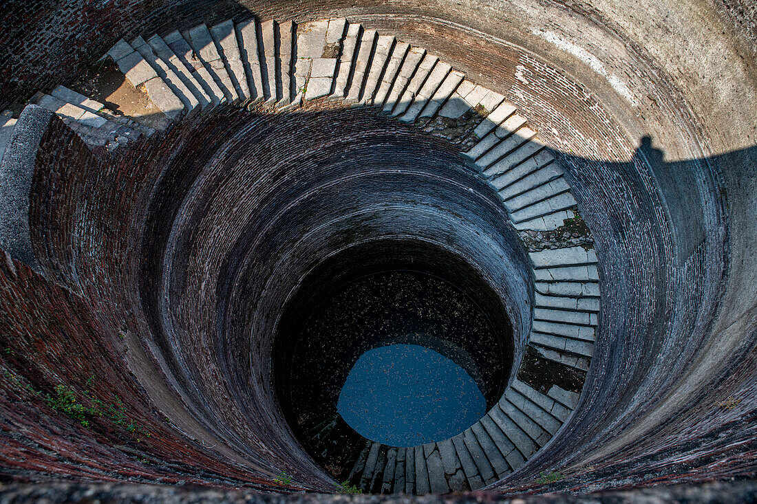 Helical Stepwell, Champaner-Pavagadh Archaeological Park, UNESCO World Heritage Site, Gujarat, India, Asia