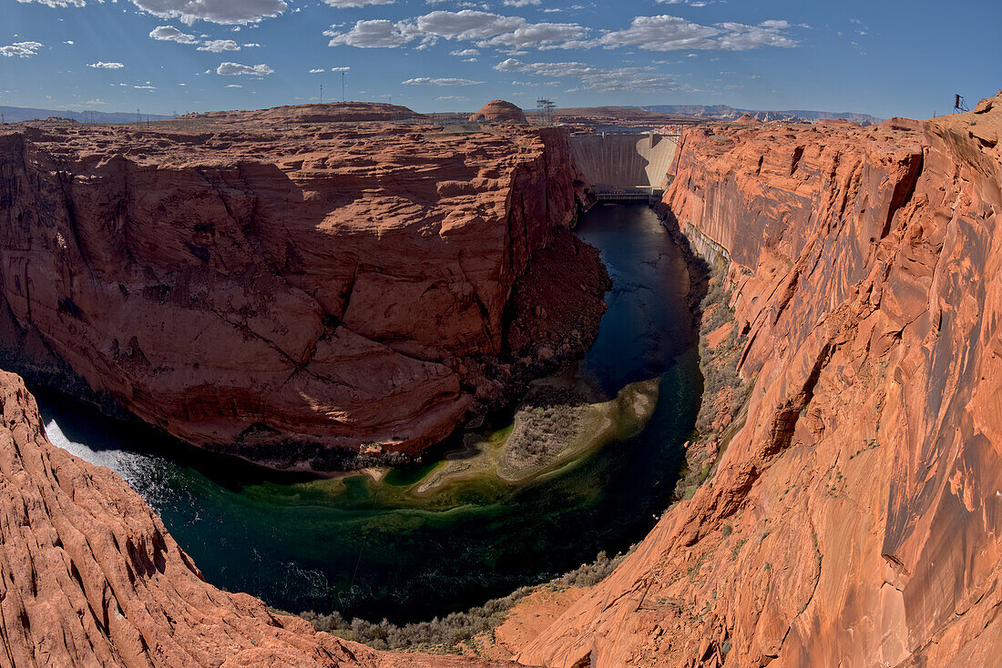 Glen Canyon Dam vom Aussichtspunkt südlich des Staudamms aus gesehen, Page, Arizona, Vereinigte Staaten von Amerika, Nordamerika