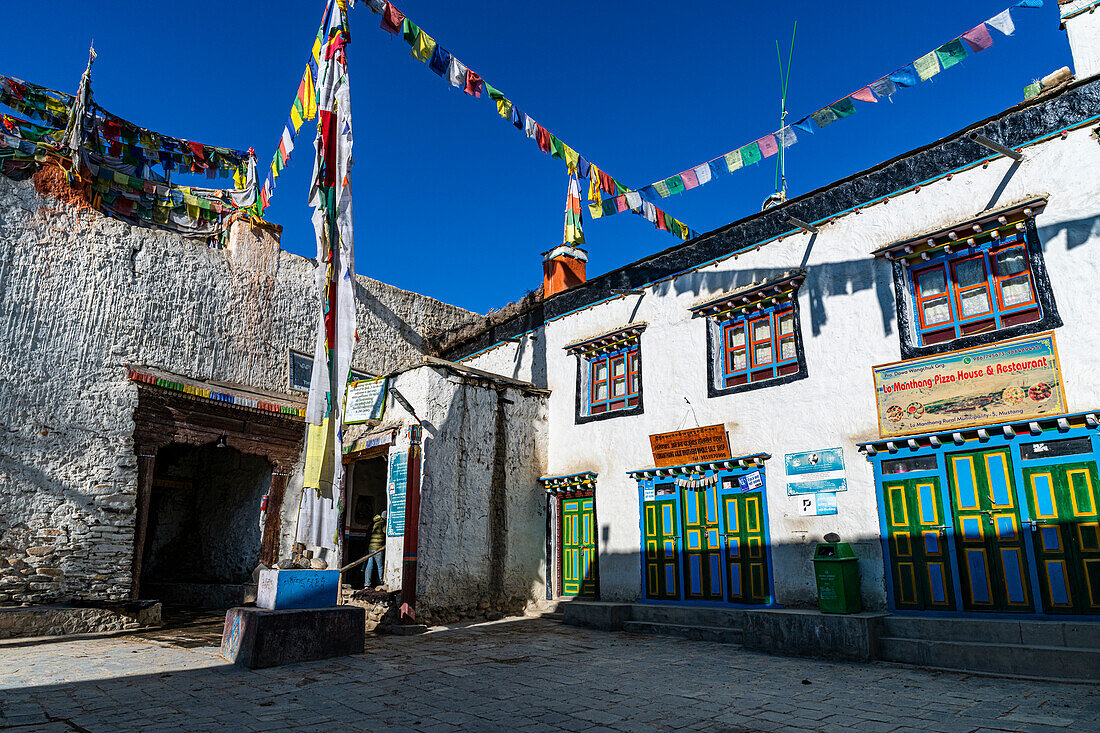 Tibetische Häuser in Lo Manthang, Hauptstadt des Königreichs Mustang, Himalaya, Nepal, Asien
