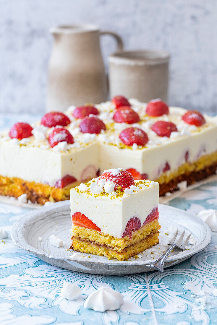 Strawberry tart with gluten-free orange-almond base, mascarpone, white chocolate and Grand Marnier