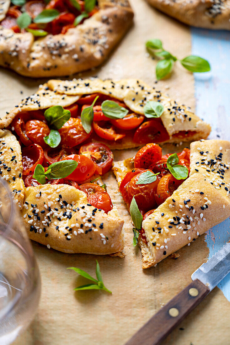 Tomato galette with fresh basil
