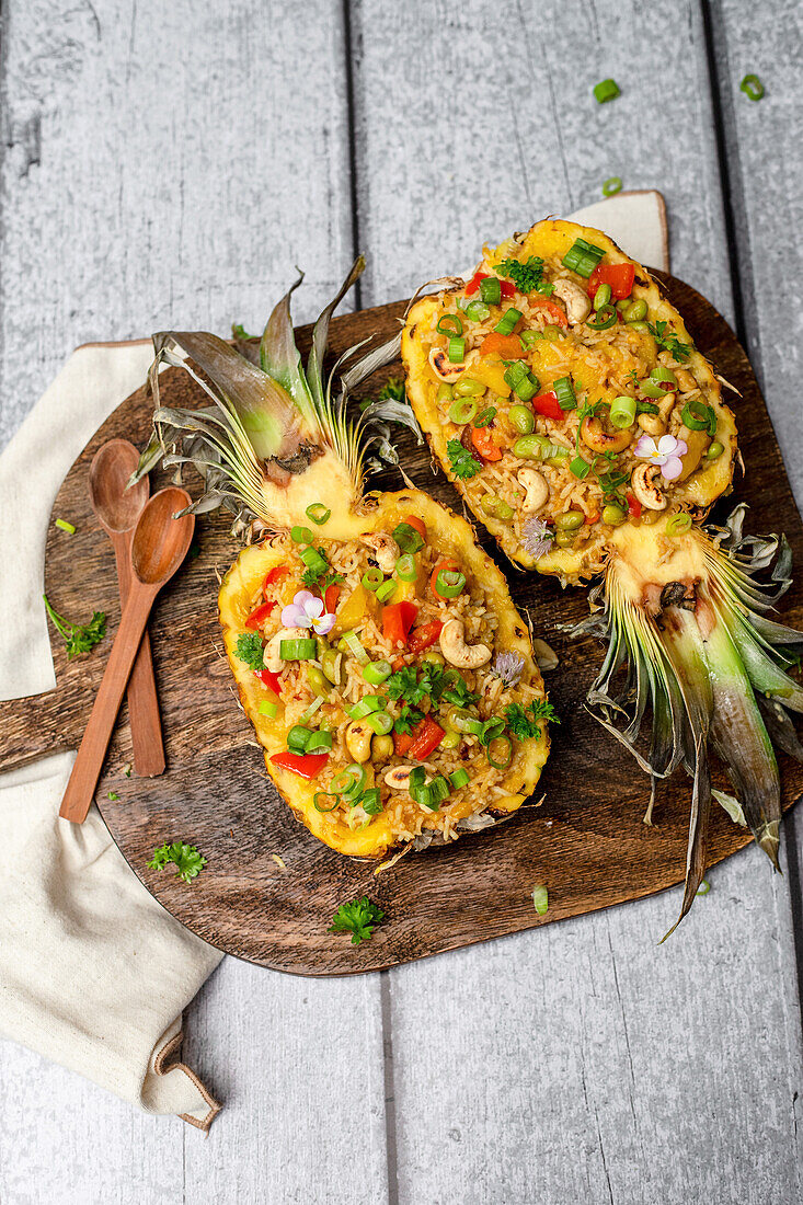 Stuffed pineapple with coconut curry
