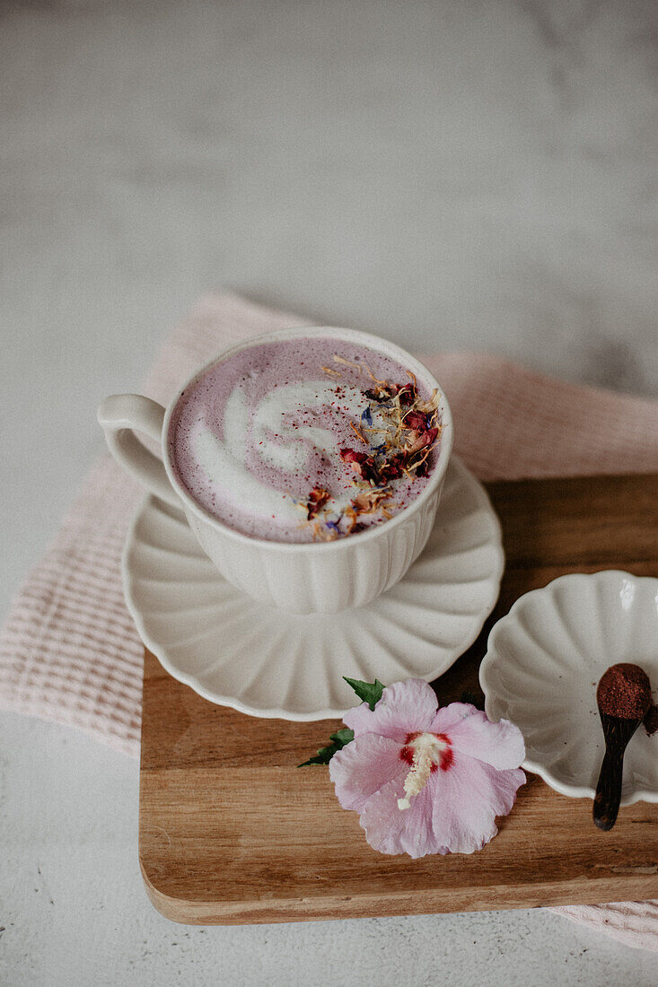 Hibiscus Latte