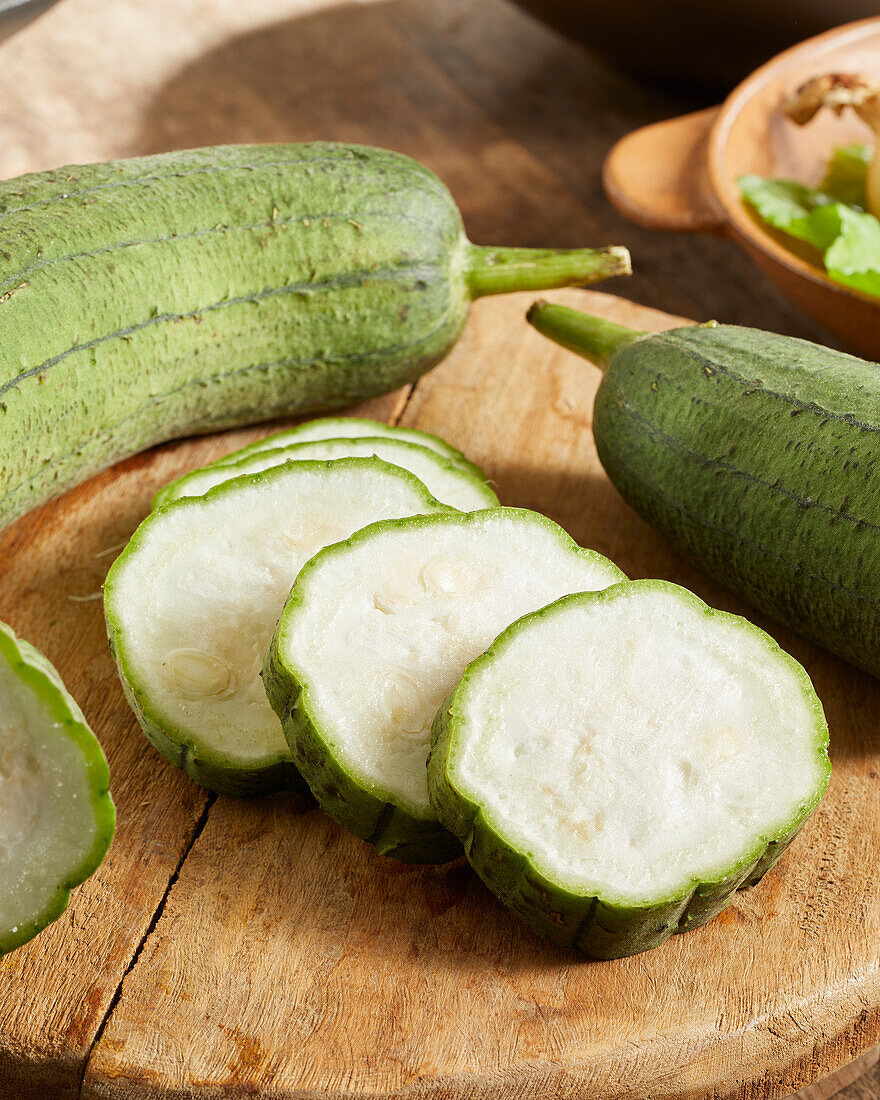 Round Luffa, Loofah, Luffa aegyptiaca, Nenwa, Sponge gourd