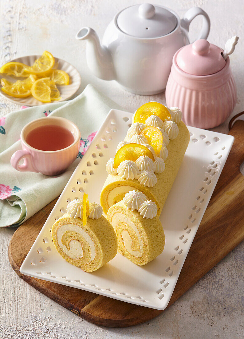 Lemon cake roll