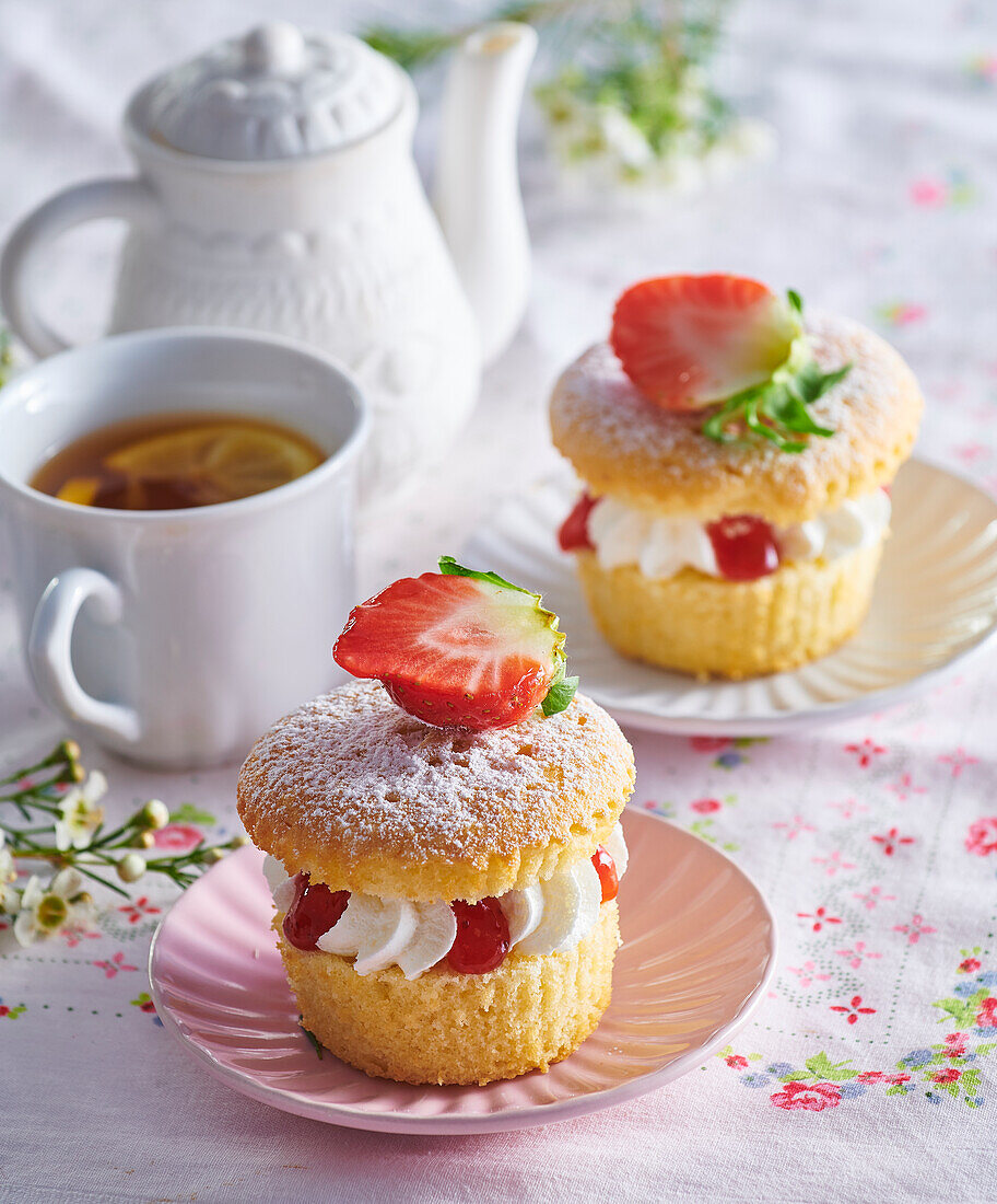 Mini Victoria Sponge Cakes