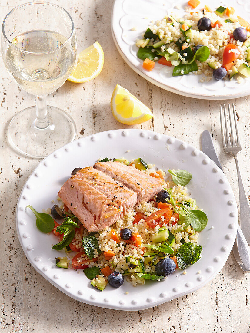 Grilled salmon with bulgur-blueberry salad