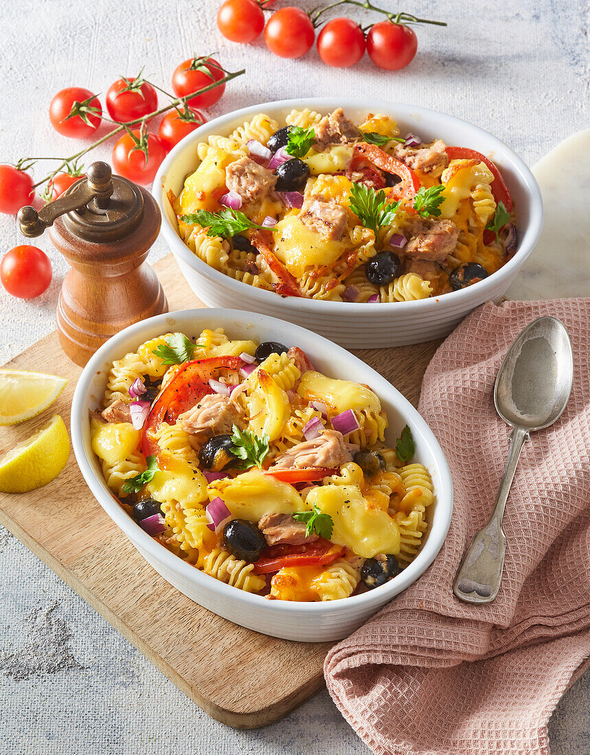 Oven baked pasta with tomatoes and tuna fish
