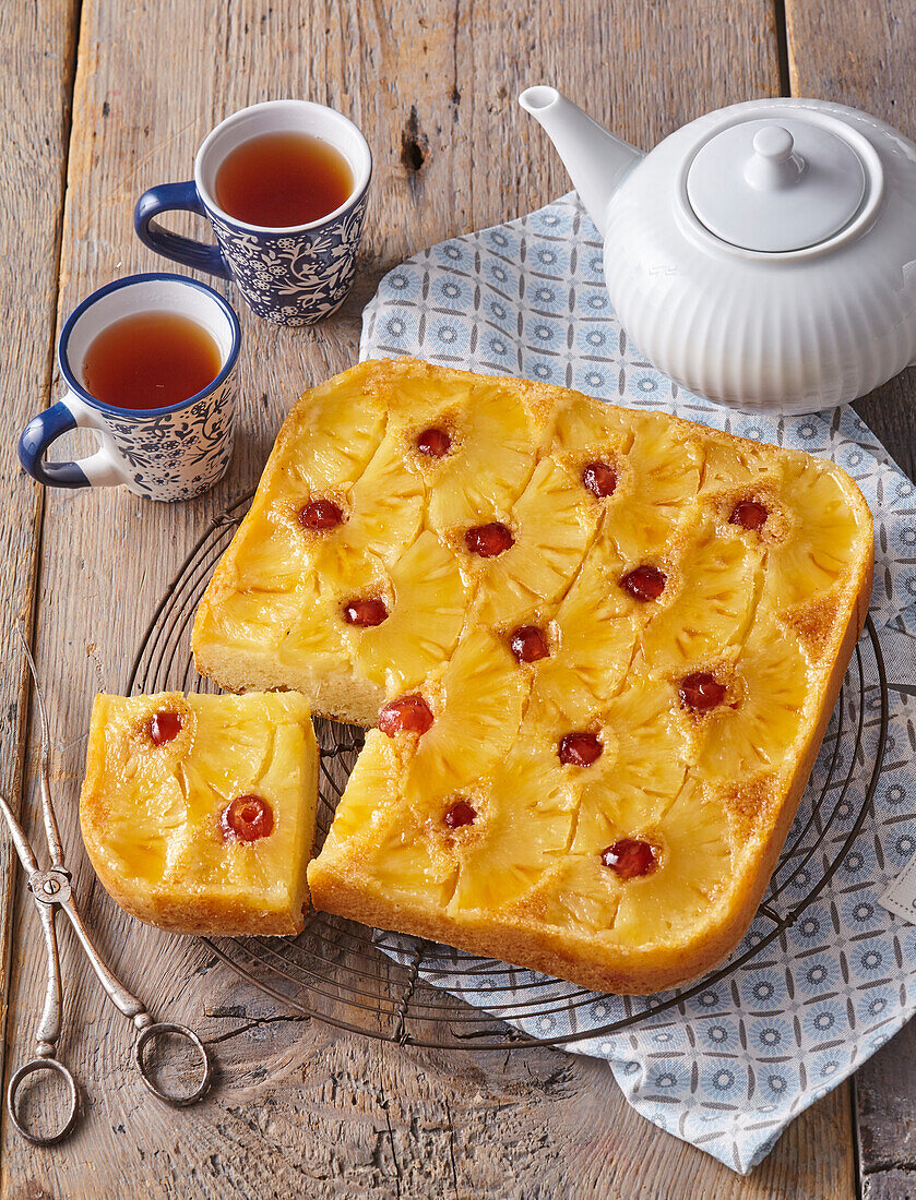 Pineapple sheet cake