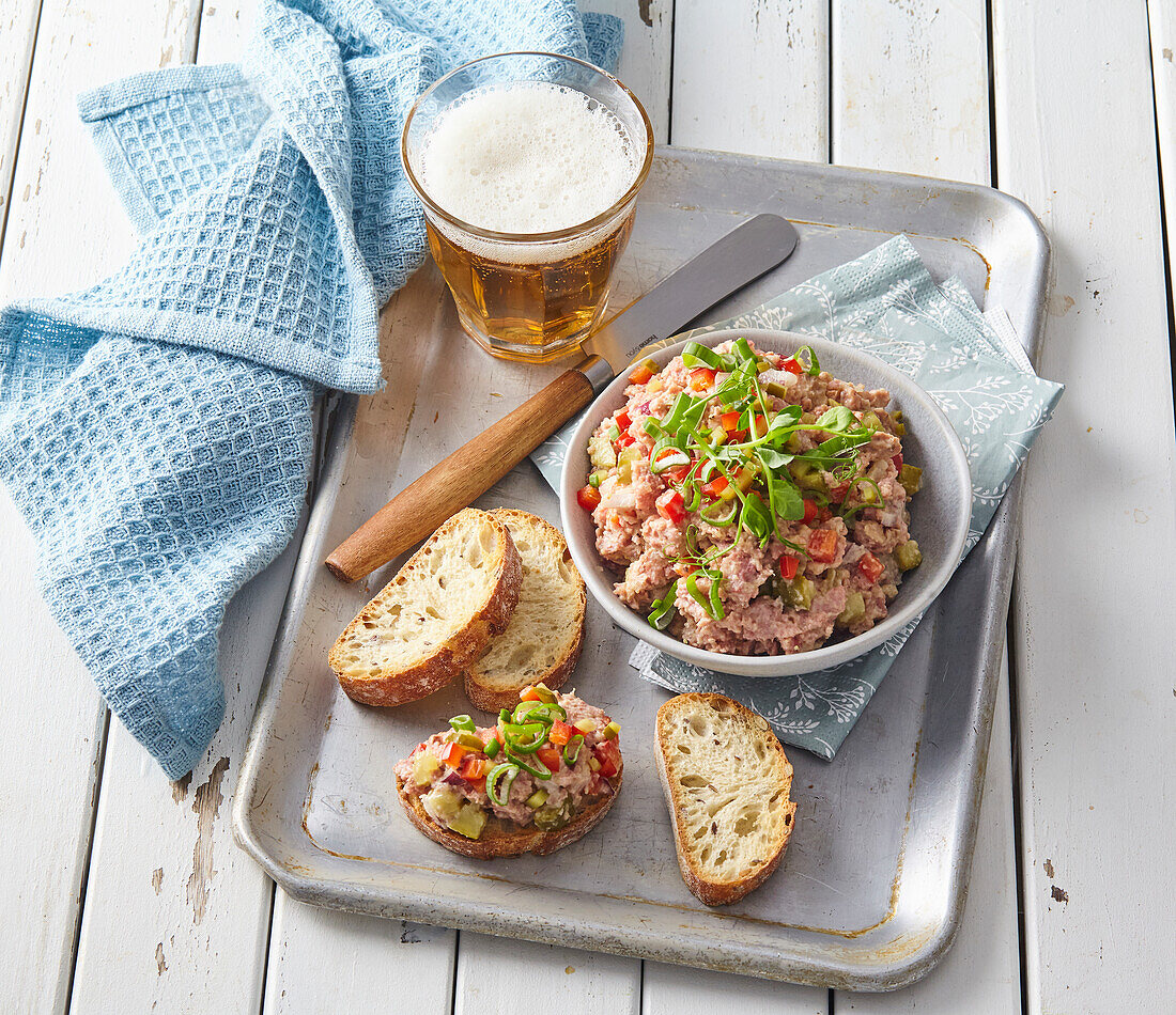 Pork spread with red pepper and cucumber