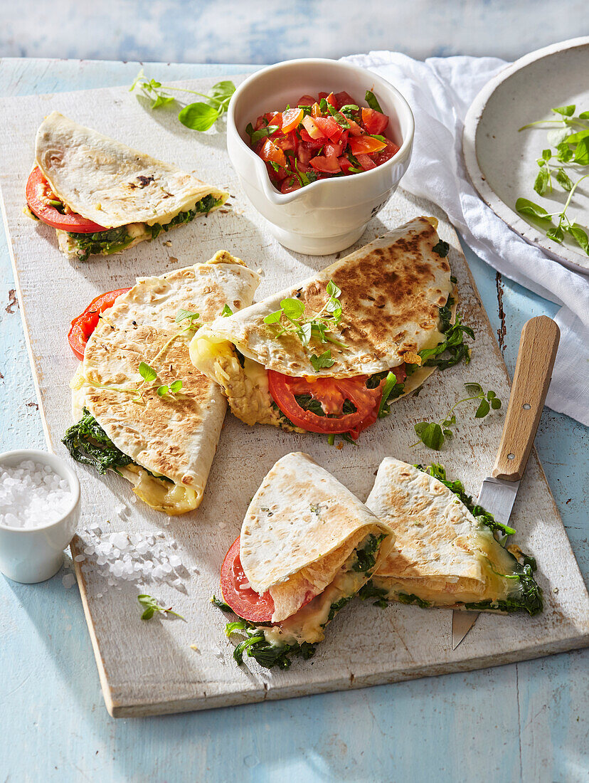 Quesadillas with spinach and hummus