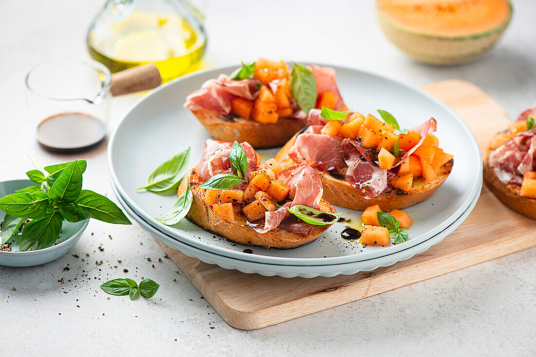 Melon bruschetta with Parma ham