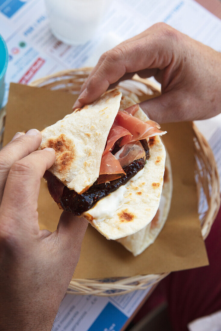 Piadina with ham