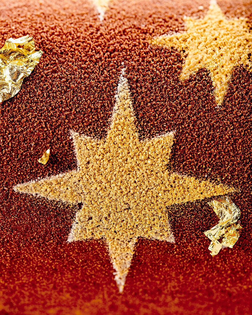 Beech De Noel with star motif and gold leaf