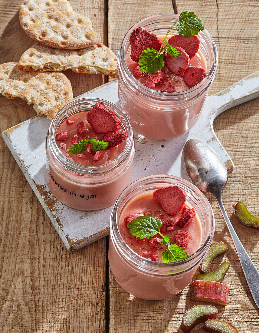 Rhubarb pudding with freeze-dried strawberries