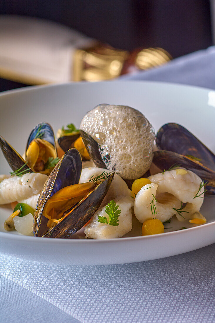 Sole and mussels with beer espuma