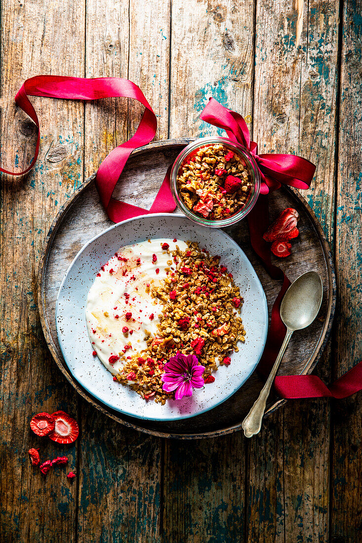 Homemade crunchy muesli with freeze-dried berries