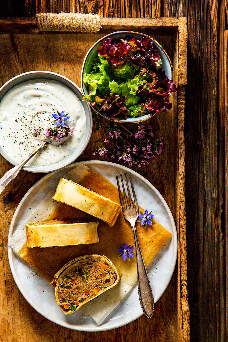 Turkey strudel with summer vegetables and curd dip