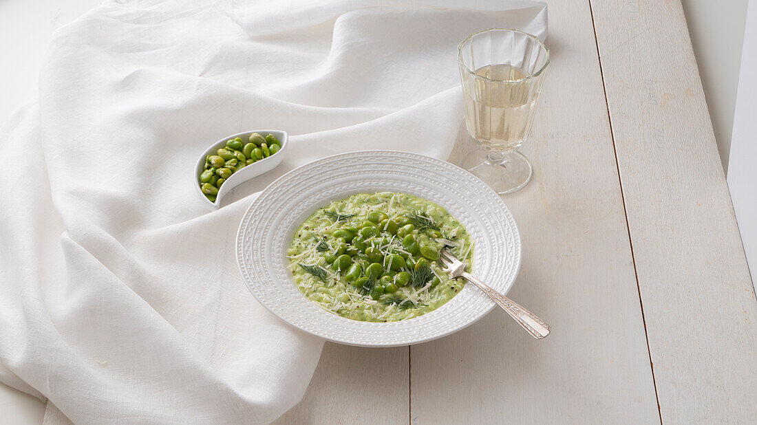 Risotto mit Saubohnen und Dill