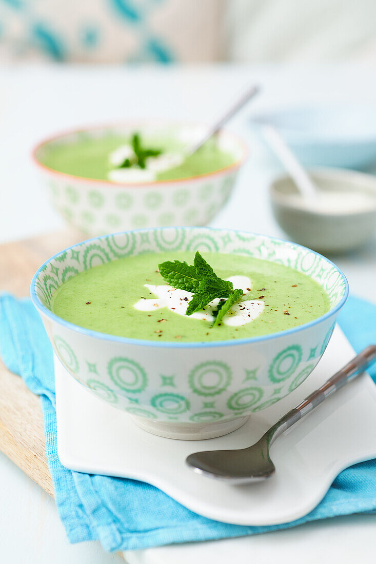 Chilled pea and mint soup