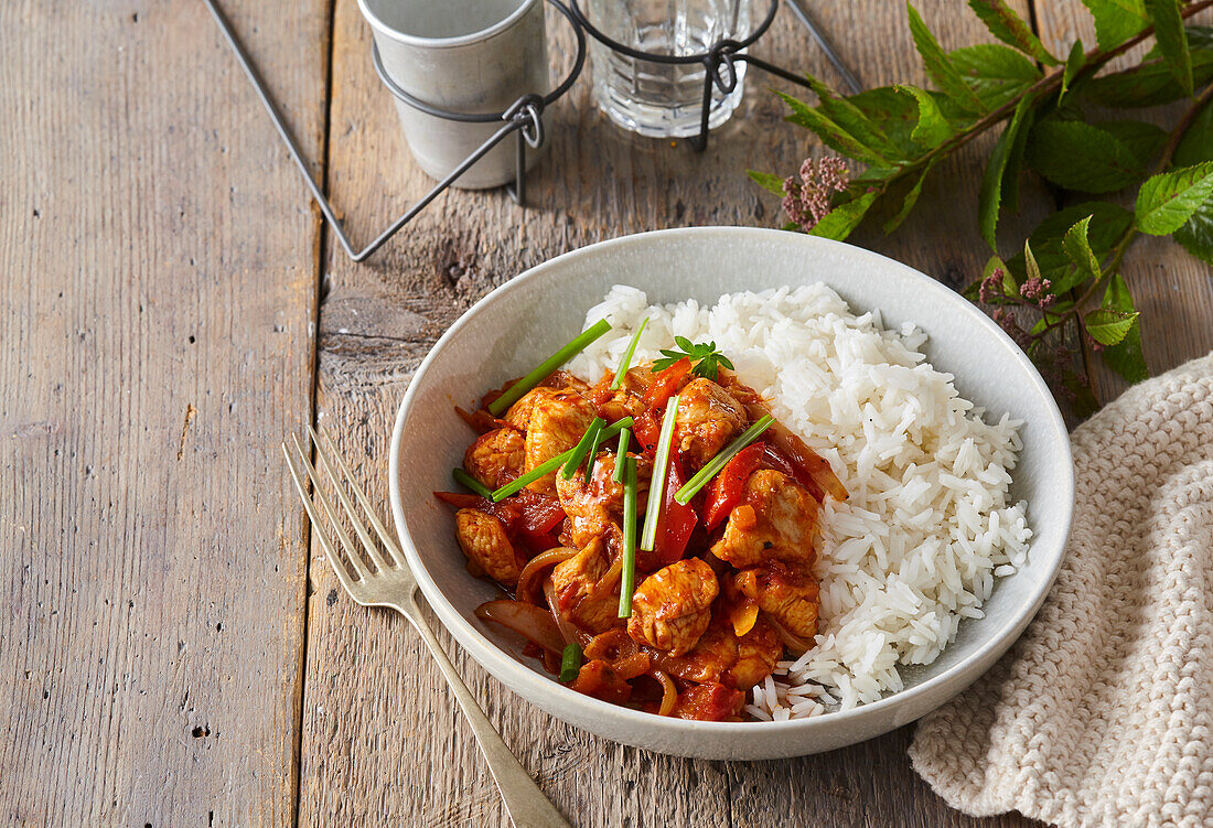 Braised chicken stew with smoked paprika