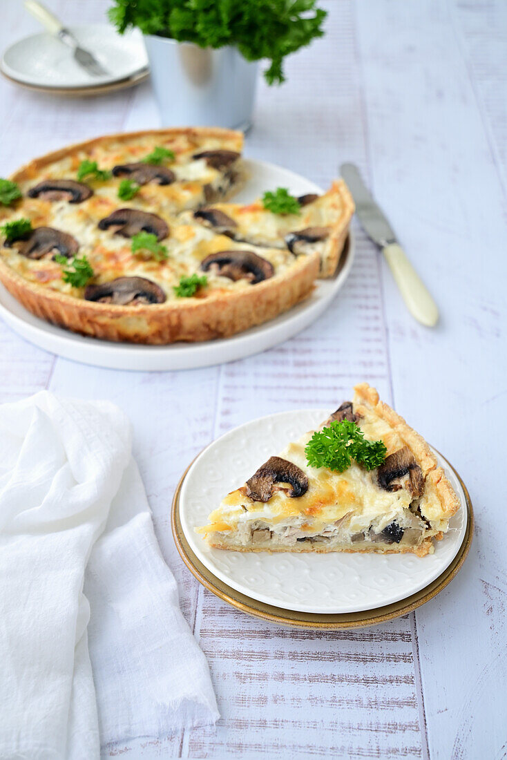 Chicken and mushroom quiche