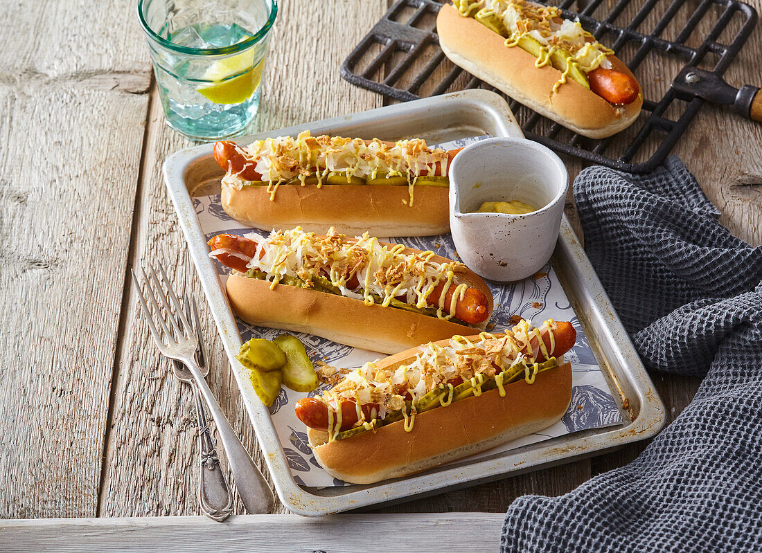 Gegrillte Hot Dogs