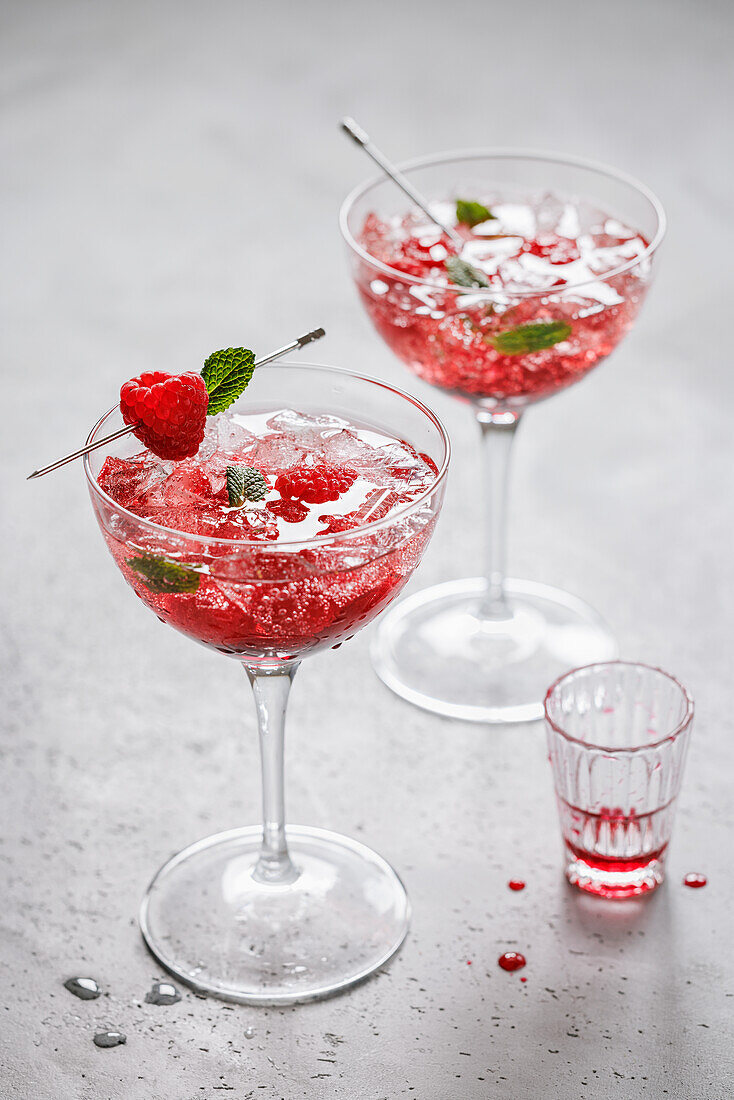 Lillet Wild Berry with raspberries and mint