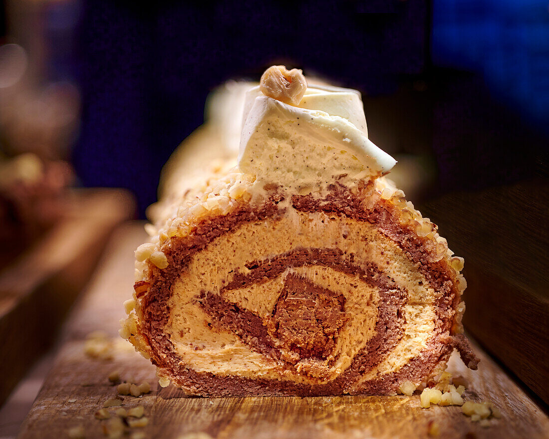 Swiss roll with chocolate cream