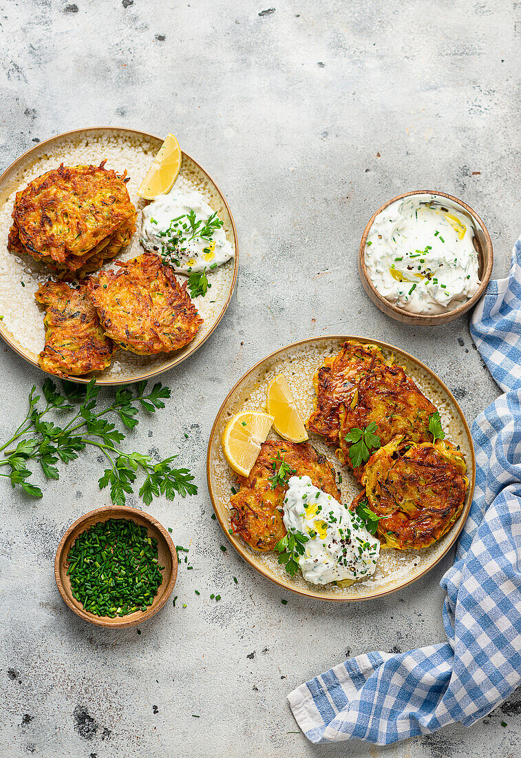 Vegetable pancakes with yoghurt dip