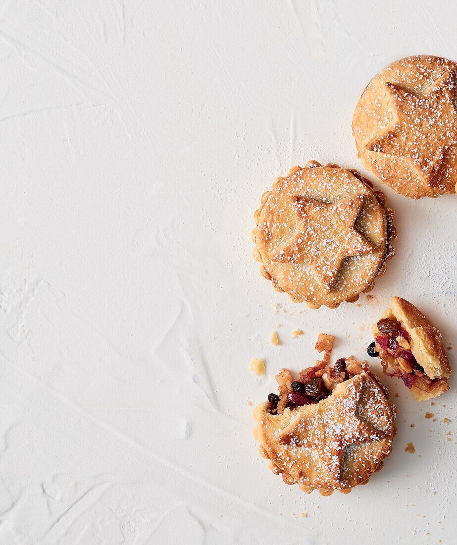 Mince pies made with gin cooked in the air fryer