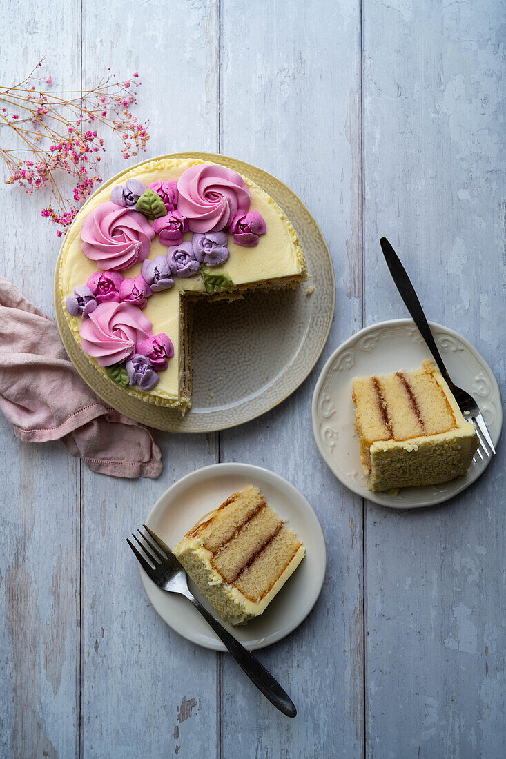 Festive vanilla cake