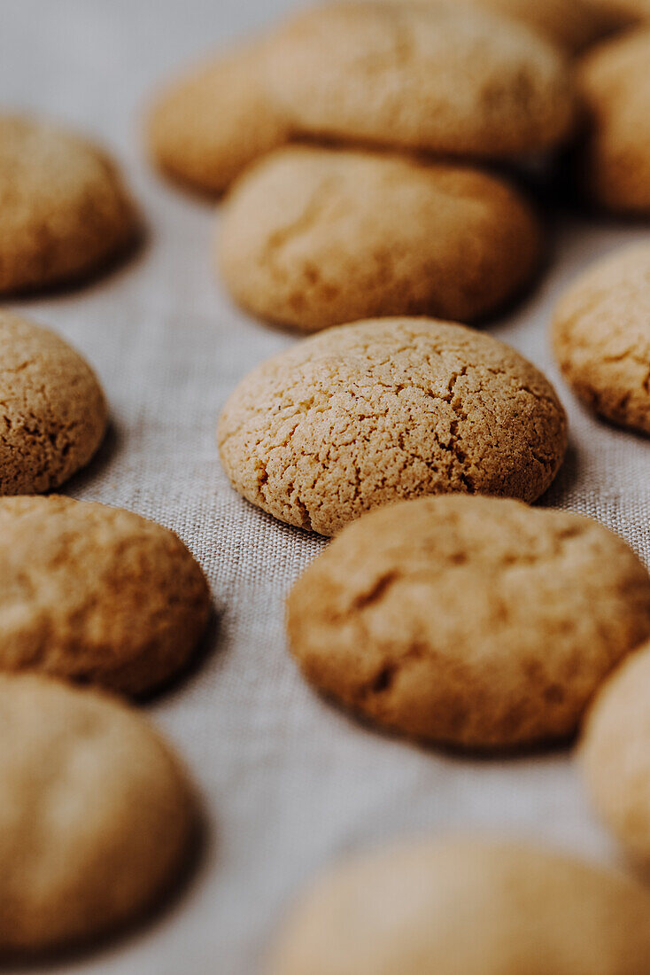 Crispy amaretti with bitter almond flavoring