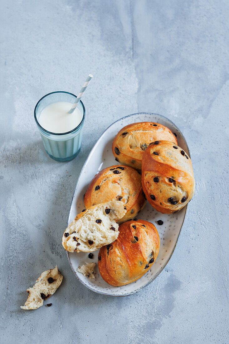 Milchbrötchen mit Schokoladenstückchen