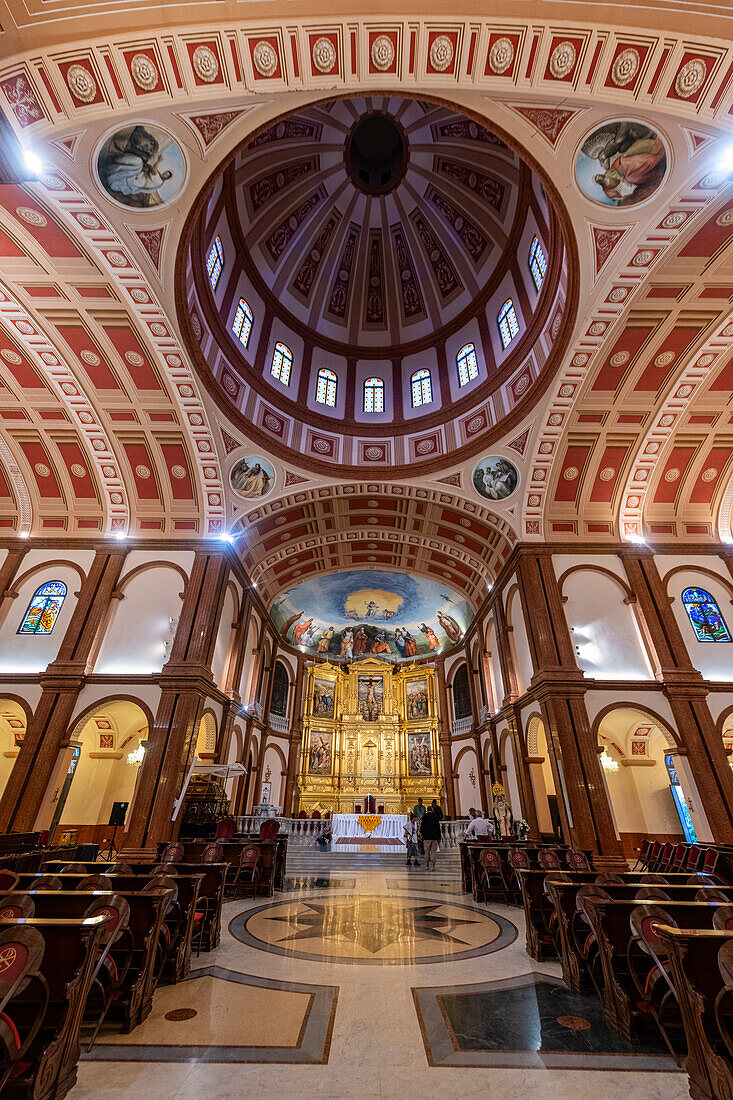 Basilika der Unbefleckten Empfängnis, Mongomo, Rio Muni, Äquatorialguinea, Afrika