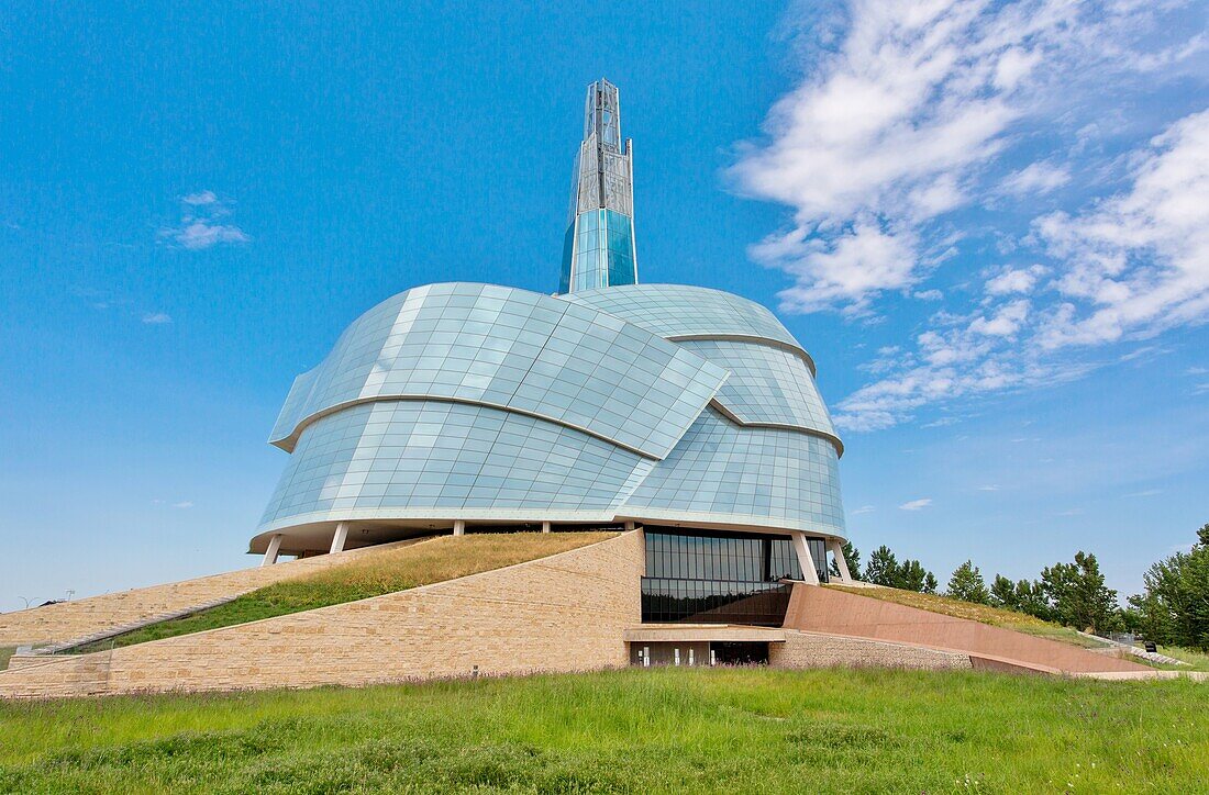 Das Kanadische Museum für Menschenrechte, eröffnet 2014, ausgezeichnet für seine Architektur, Winnipeg, Manitoba, Kanada, Nordamerika