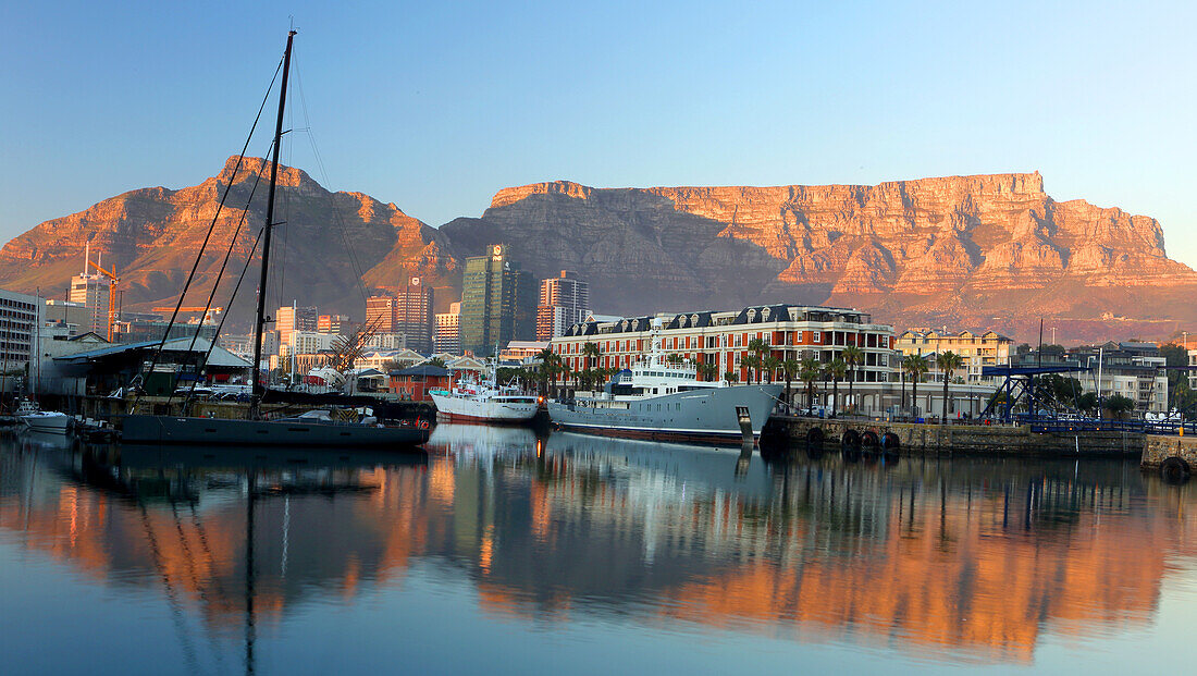 Tafelberg von der Waterfront, Kapstadt, Südafrika, Afrika