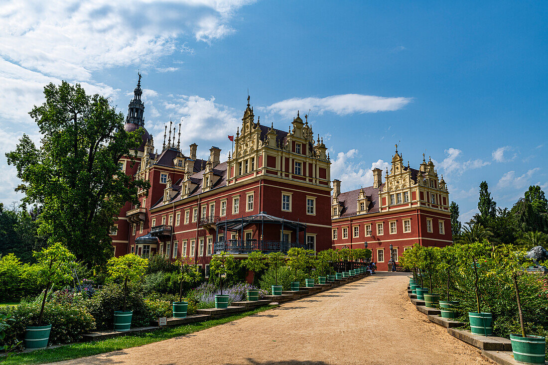 Muskau Castle, Muskau (Muskauer) Park, UNESCO World Heritage Site, Bad Muskau, Saxony, Germany, Europe\n