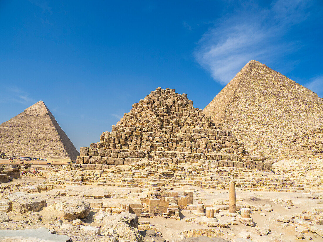 Die Pyramiden von Gizeh, UNESCO-Welterbe, bei Kairo, Ägypten, Nordafrika, Afrika