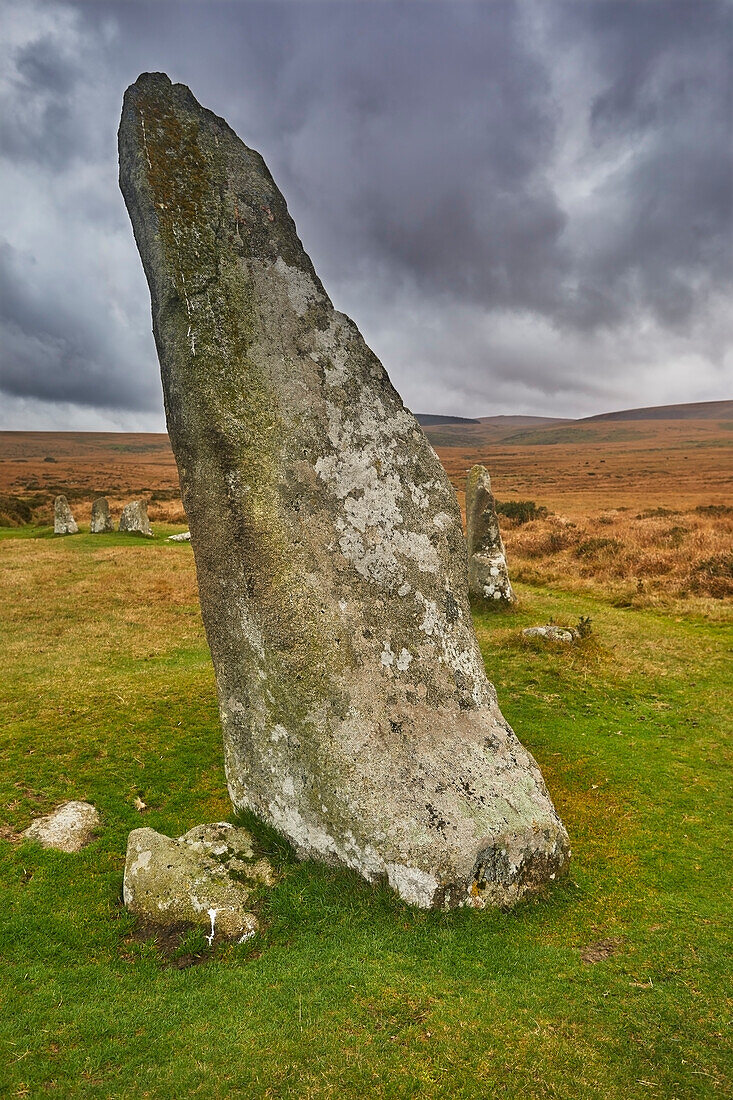 Scorhill Stone Circle, uralte Steine in einem prähistorischen Steinkreis, auf offenem Moorland, Scorhill Down, nahe Chagford, Dartmoor National Park, Devon, England, Vereinigtes Königreich, Europa
