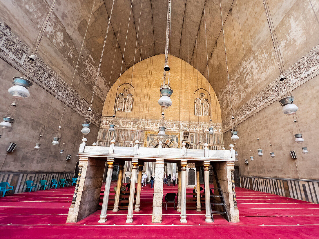 The Mosque of Sultan Hassan, built between 1356 and 1363 during the Bahri Mamluk period, Cairo, Egypt, North Africa, Africa\n