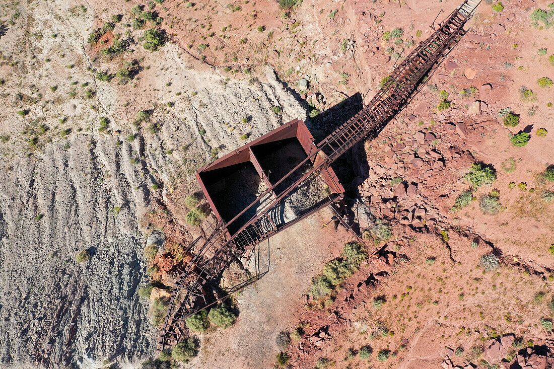 Der Erzbehälter der stillgelegten Mi Vida Mine im Steen Canyon bei La Sal, Utah. Der Ort des ersten großen Uranabbaus in den USA.