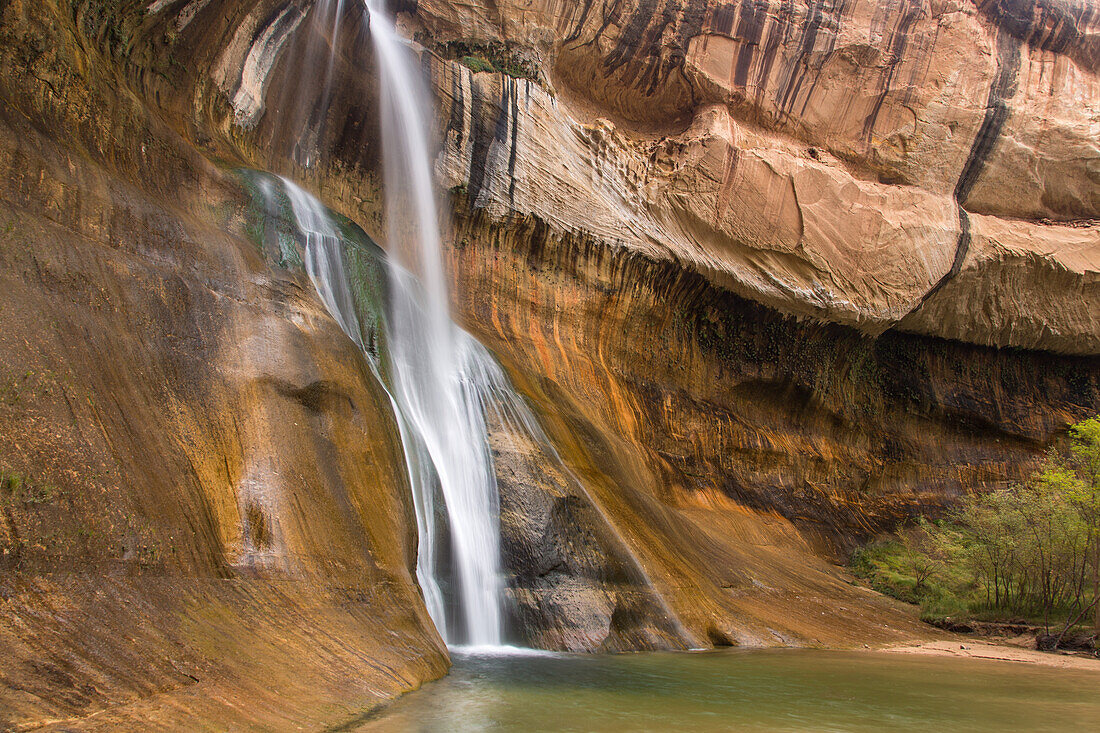 Lower Calf Creek Falls in Calf Creek Canyon in the Grand Staircase-Escalante National Monument near Escalante, Utah.\n