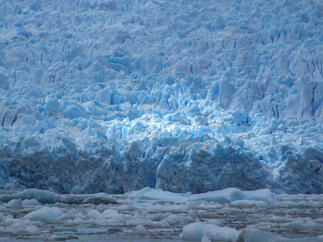 Der Endpunkt des San Rafael Gletschers im Laguna San Rafael National Park, Chile.