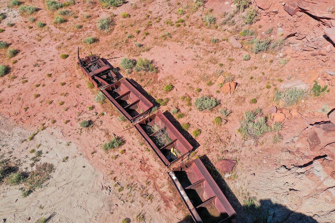 Elektromotor und Erzwagen in der stillgelegten Mi Vida Mine im Steen Canyon bei La Sal, Utah. Ort des ersten großen Uranabbaus in den USA.