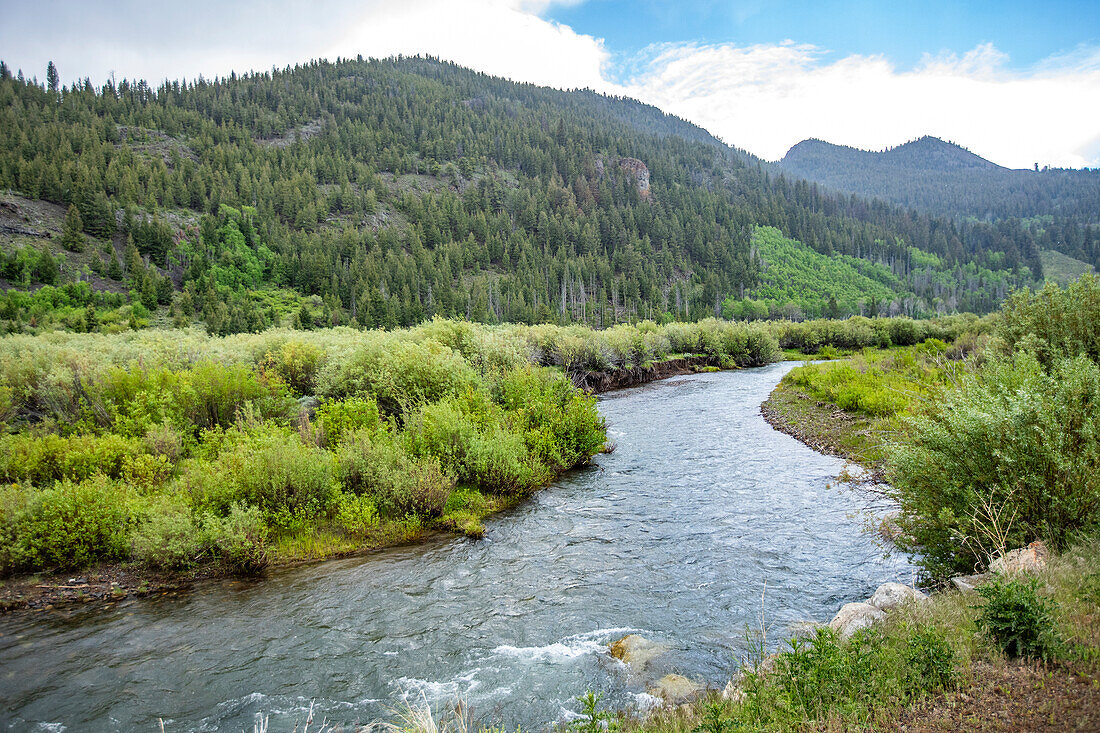 USA, Idaho, Sun Valley, Berglandschaft mit North Fork Big Lost River