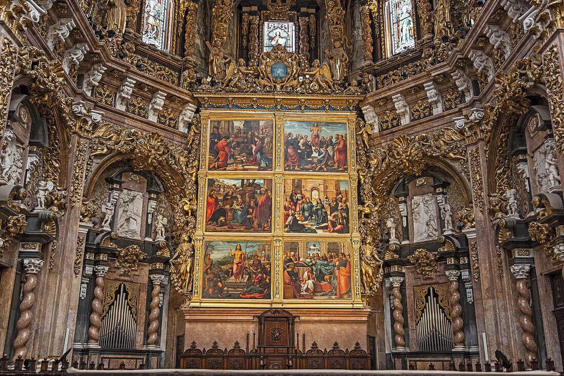 Spain, Valencia, Ornate main altar of Valencia Cathedral\n